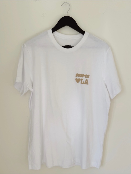 SKIMS Tops - Limited edition Skims Love LA
Women's White Graphic Tee
